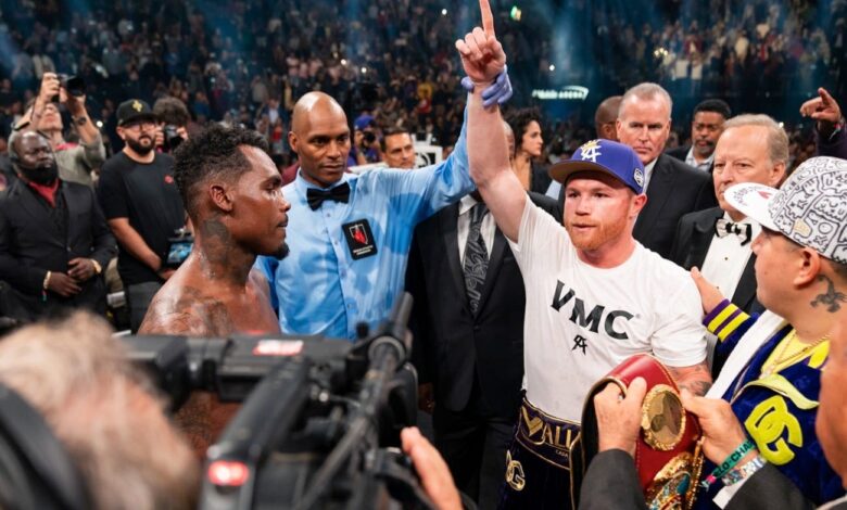 Canelo-Alvarez-vs-Jermell-Charlo-09.30.2311-boxing-photo-1-780x470.jpg