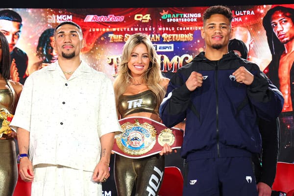 Teofimo-Lopez-vs-Jamaine-Ortiz_pose2.jpg