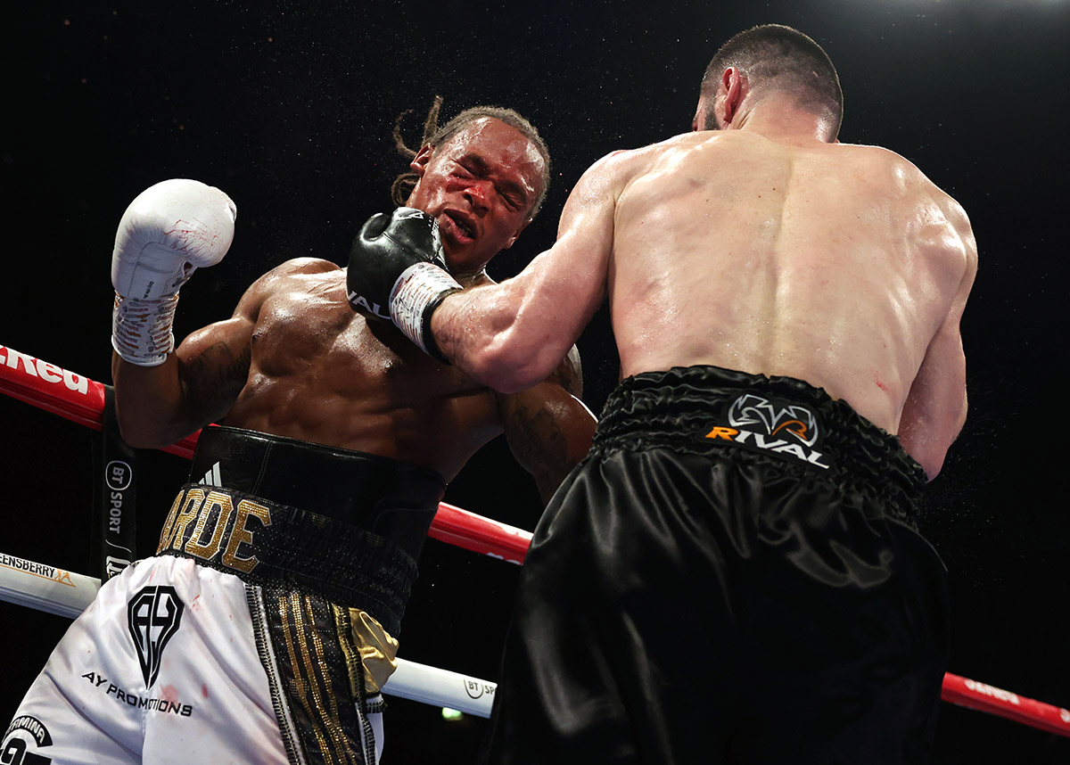 beterbiev-yarde-GettyImages-1246627774.jpg