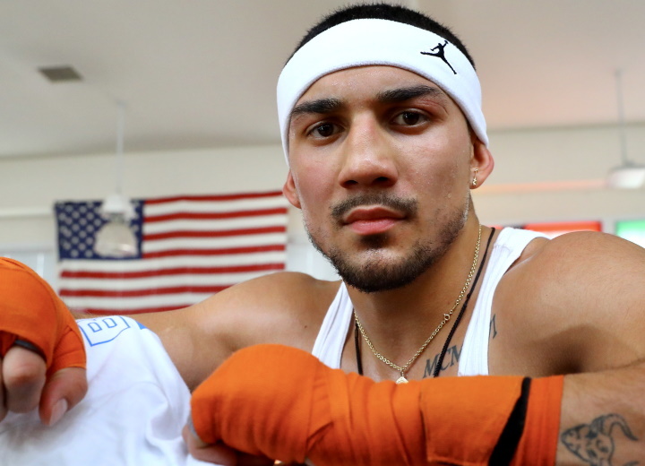 teofimo-lopez (5)_1659595714.jpg