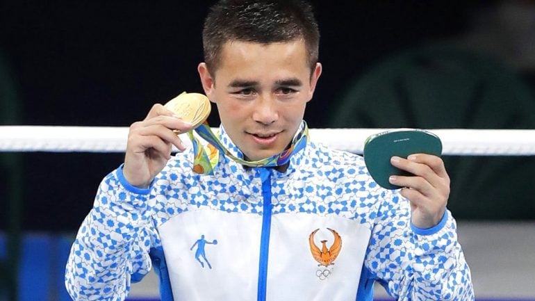 hasanboy-dusmatov-celebrates-gold-medal-770x433.jpeg