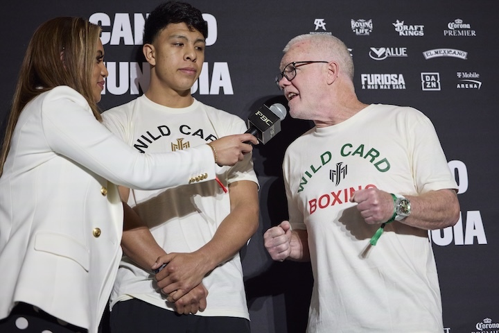 Jaime-Munguia-freddie-roach-esther-lin.jpg