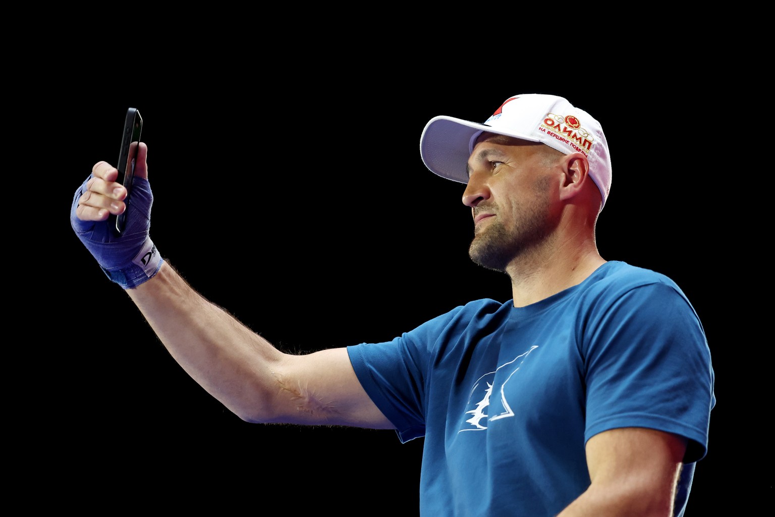 Sergey-Kovalev-Fury-vs.-Usyk-open-workouts-01.jpg