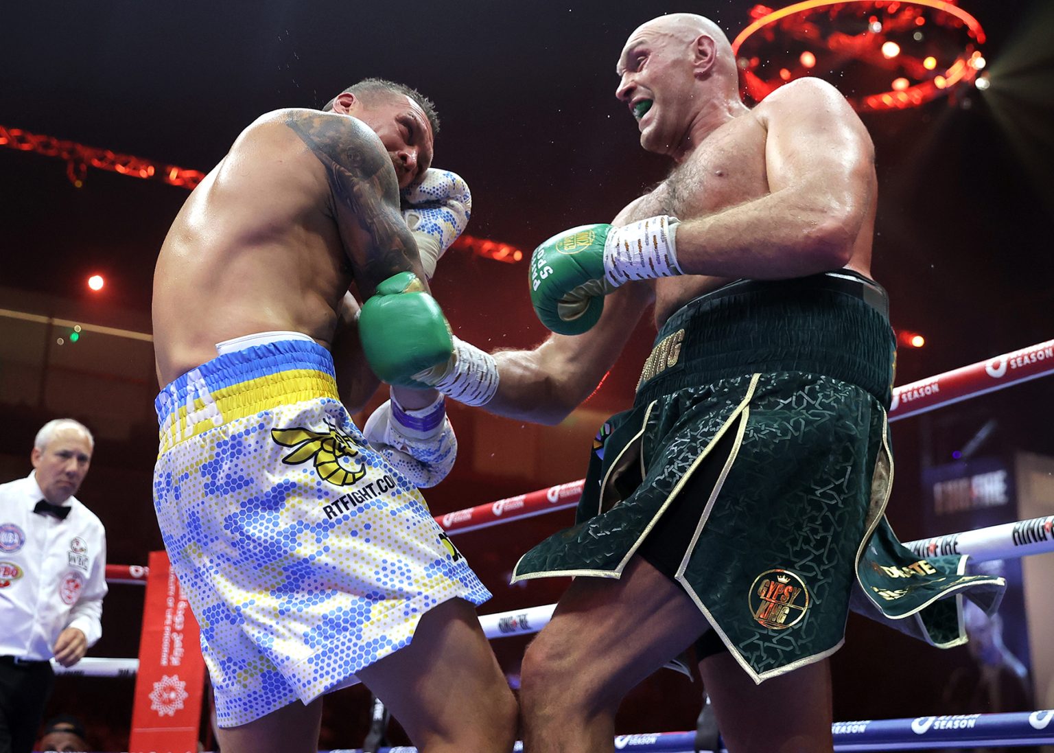 Tyson-Fury-vs-Oleksandr-Usyk_action25-1536x1097.jpg