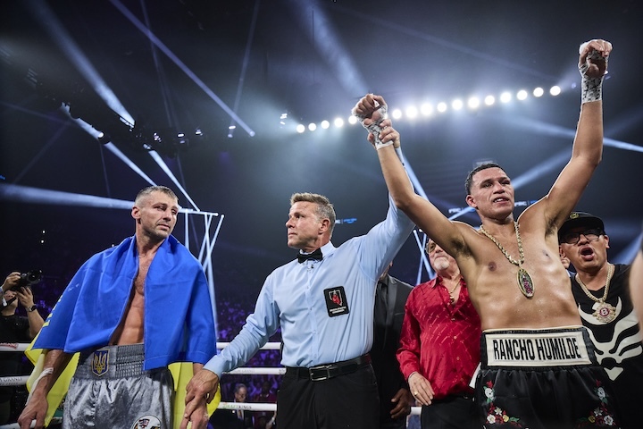 David-Benavidez-Oleksandr-Gvozdyk1.jpg