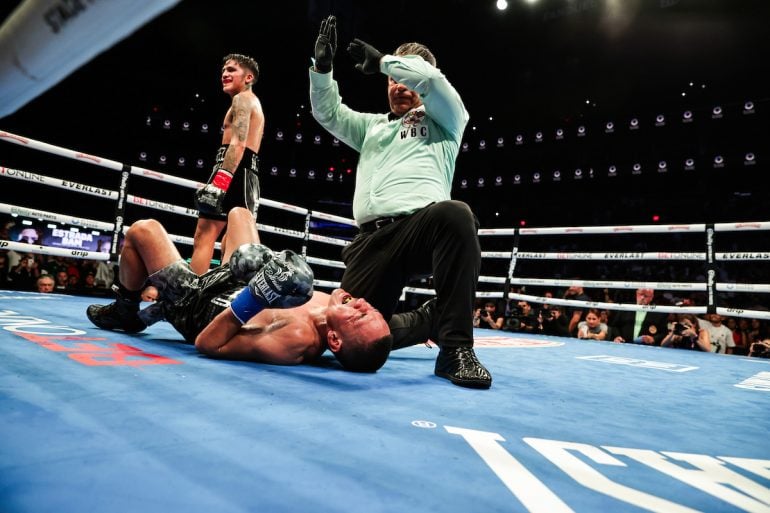 Jesse-Bam-Rodriguez-Stands-Over-Fallen-Juan-Francisco-Estrada-770x513.jpg