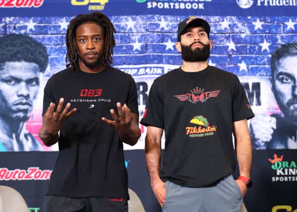 Keyshawn-Davis-vs-Miguel-Madueno_pose2.jpg