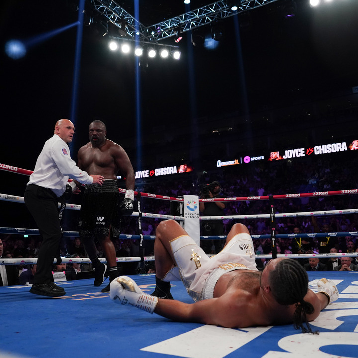 Chisora drops Joyce.jpg