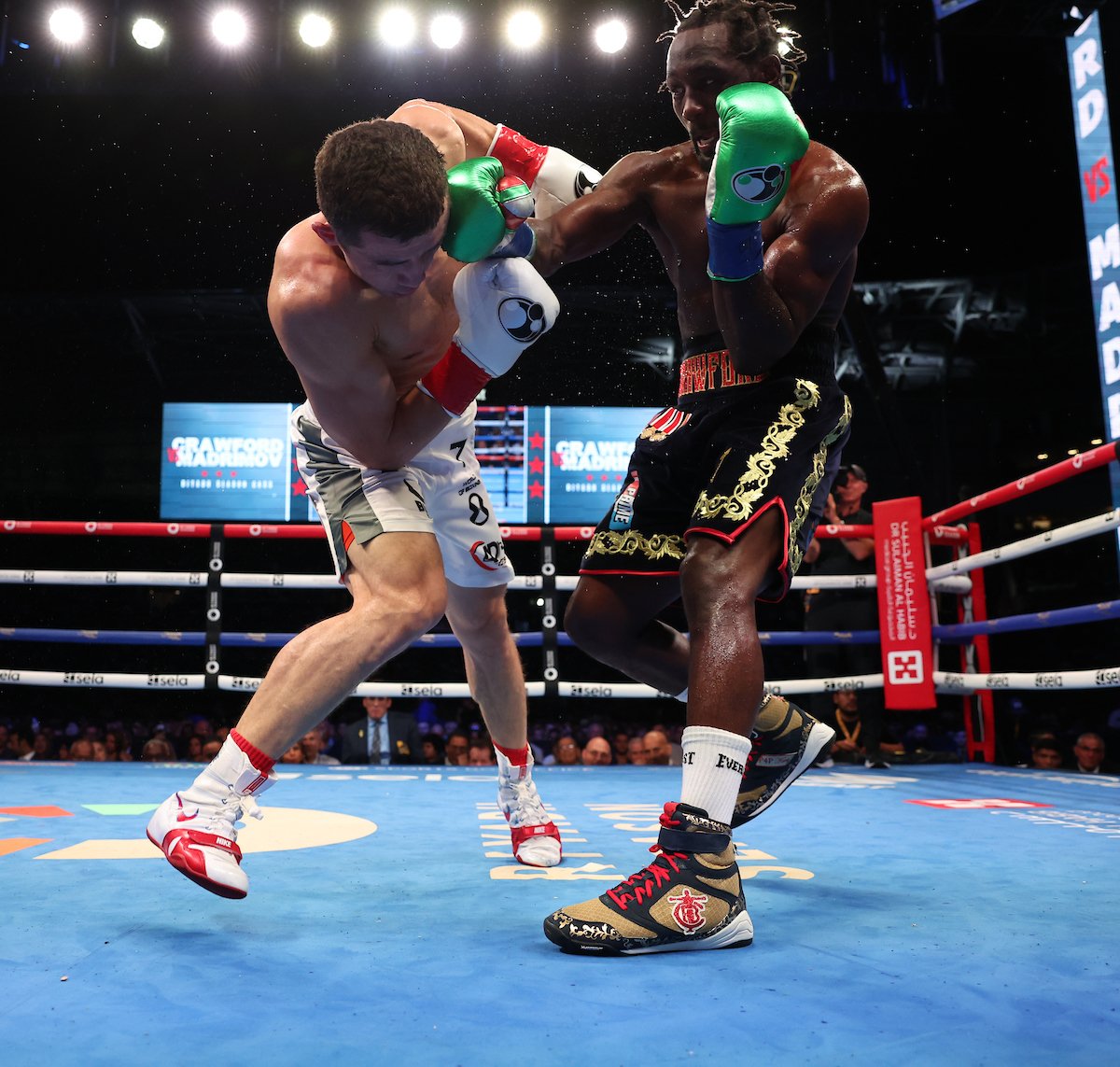 Crawford-Madrimov-action2_Matchroom.jpg