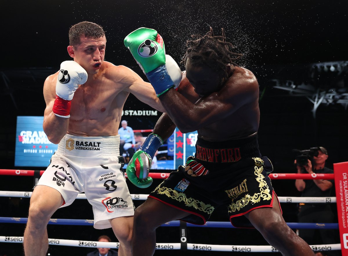 Crawford-Madrimov-action1_Matchroom.jpg