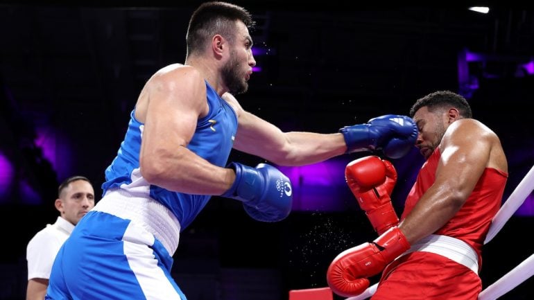 Bakhodir-Jalolov-vs-Omar-Shiha_Photo-by-Richard-Pelham_Getty-Images-770x433.jpg