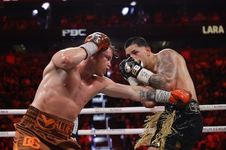 CaneloAlvarez_EdgarBerlangafight2.jpg