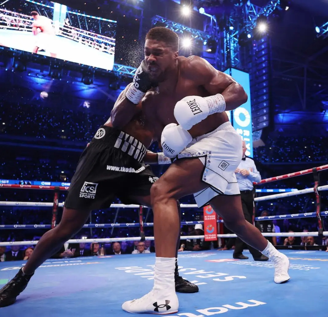 daniel-dubois-vs-anthony-joshua-4-1068x1032.jpg_ͼ.jpg