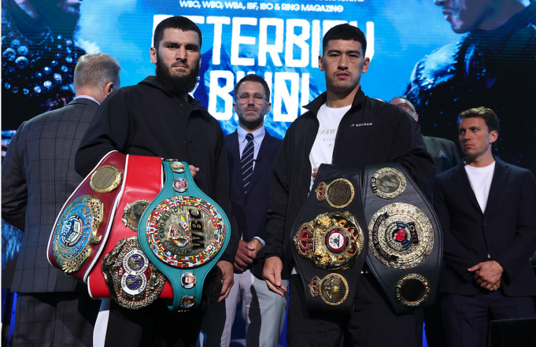 beterbiev-bivol-press4-768x498.png