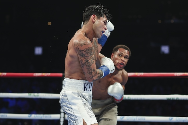 Devin-Haney-cris-esqueda31.jpg