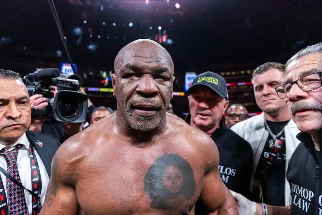 mike-tyson-post-fight-1068x712.jpg_ͼ.jpg