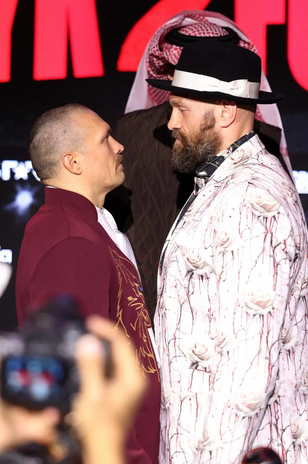 oleksandr-usyk-vs-tyson-fury-final-press-conference-faceoff-1068x1610.jpg_ͼ.jpg