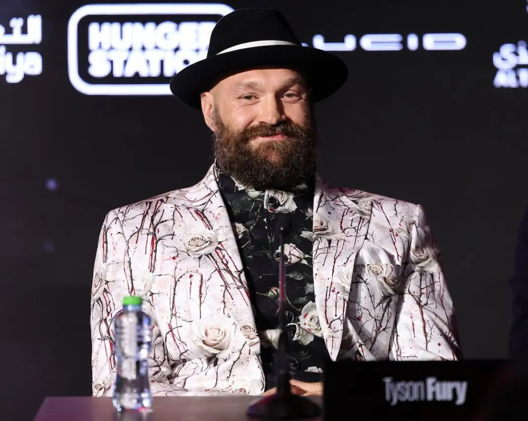 tyson-fury-press-conference-1068x852.jpg_ͼ.jpg