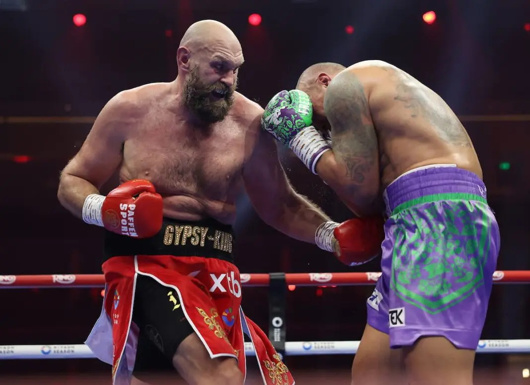 tyson-fury-vs-oleksandr-usyk-body-punch-1068x777.jpg_ͼ.jpg