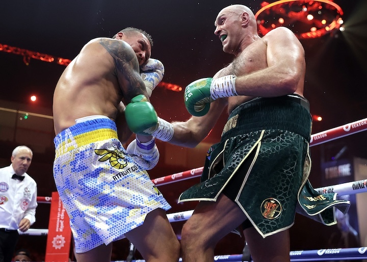 Tyson Fury vs Oleksandr Usyk_action25.jpg