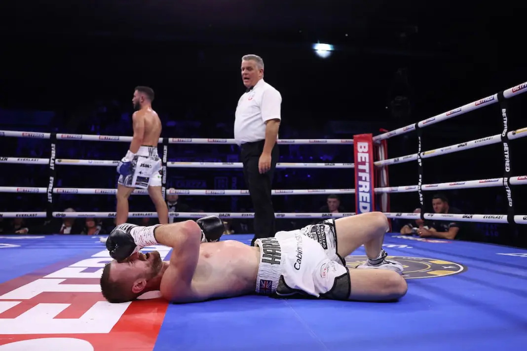conah-walker-vs-harry-scarff-knockdown-1068x712.jpg_ͼ.jpg