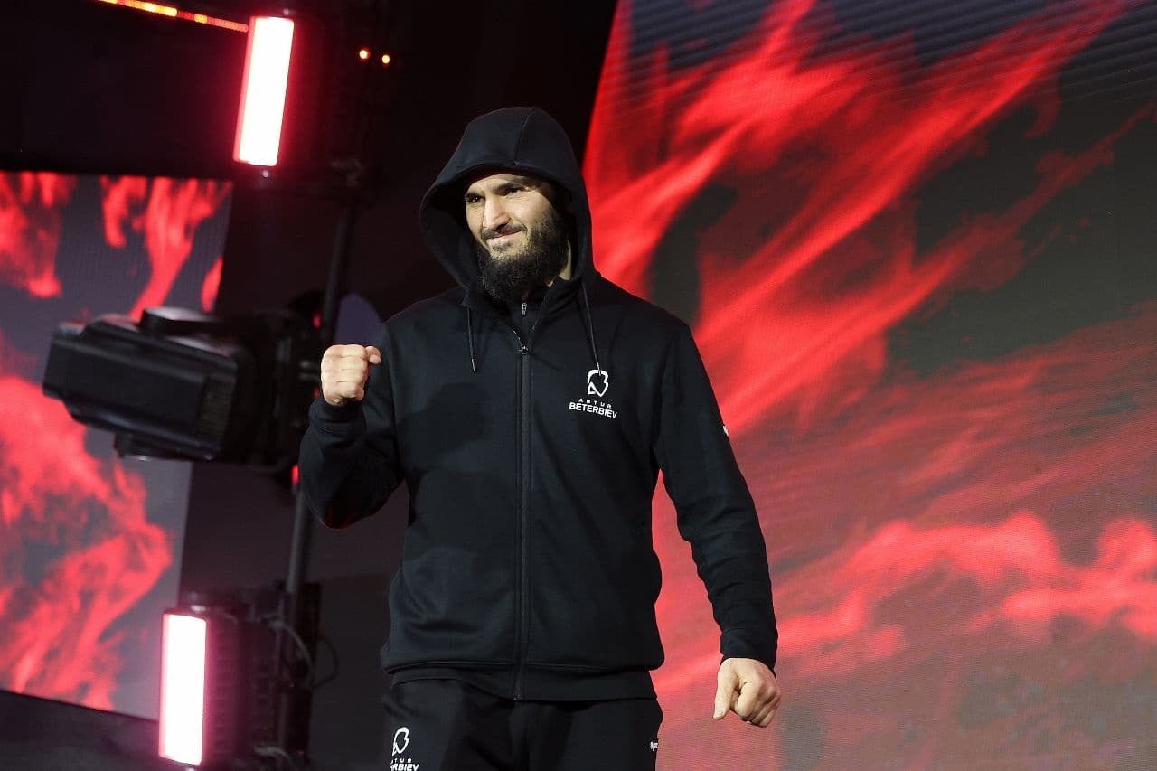 artur_beterbiev_6_f3529d71f1.jpg