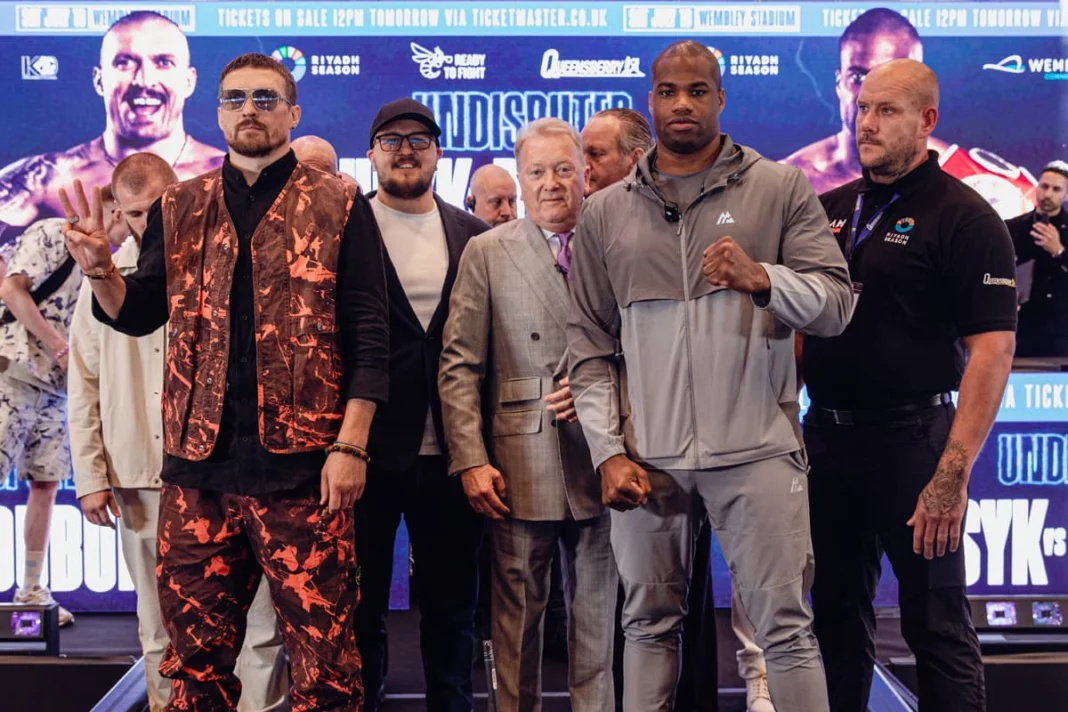 oleksandr-usyk-vs-daniel-dubois-press-conference-pose-1068x712.jpg_ͼ.jpg