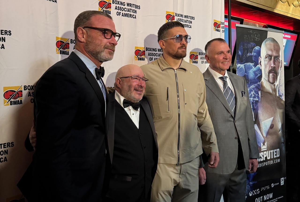 oleksandr-usyk-bwaa-award (1).jpeg