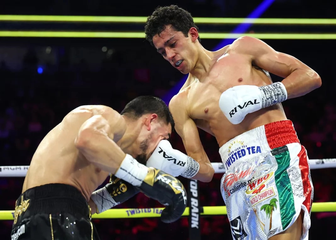 rafael-espinoza-vs-edward-vazquez-punch-1068x763.jpg_ͼ.jpg