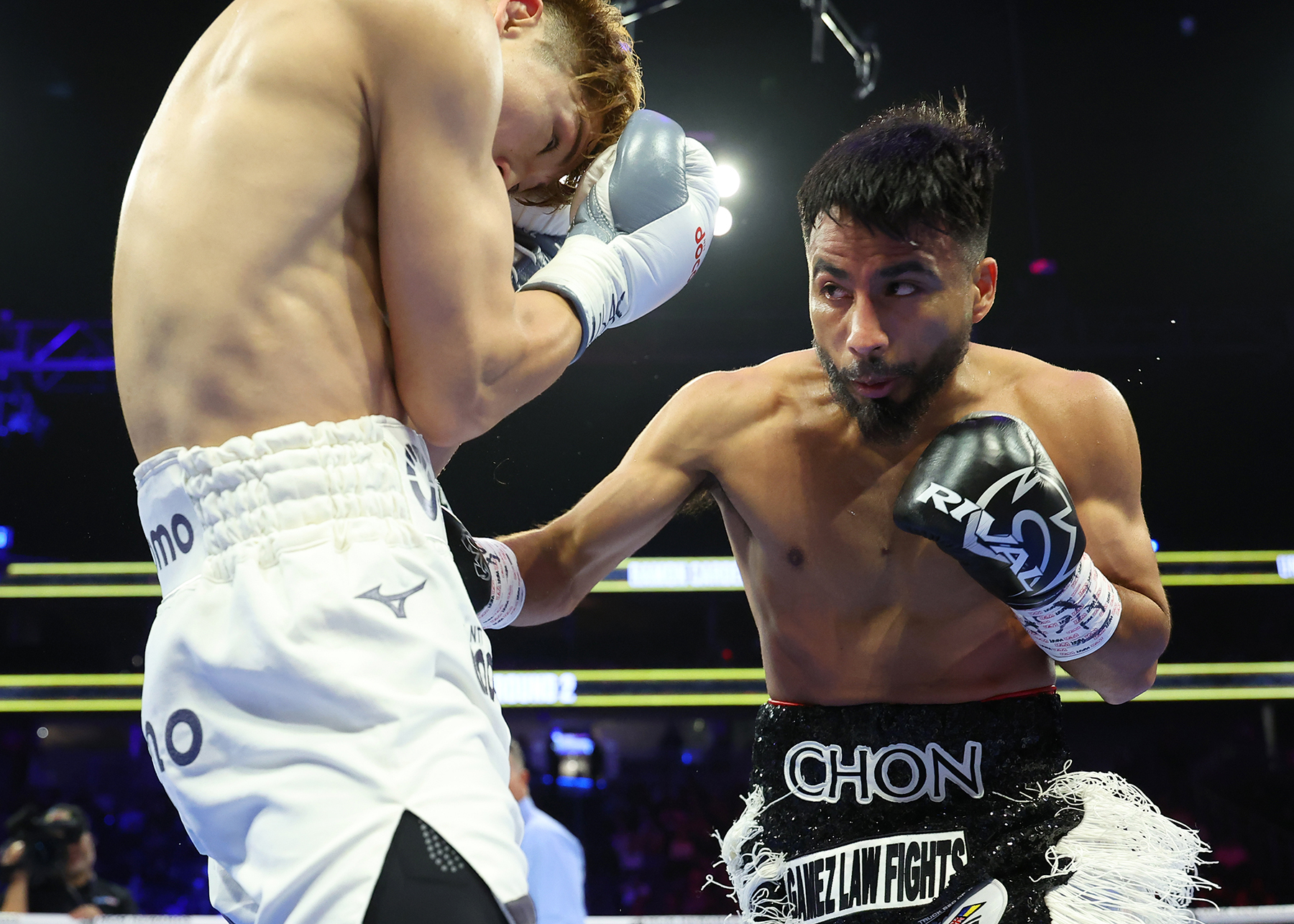 Naoya-Inoue-vs-Ramon-Cardenas_action1.jpg
