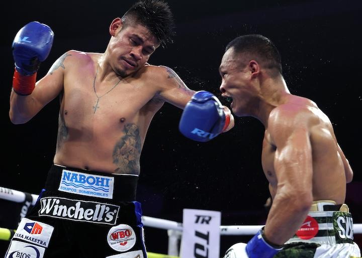 Emanuel Navarrete vs Charly Suarez_action9.jpeg