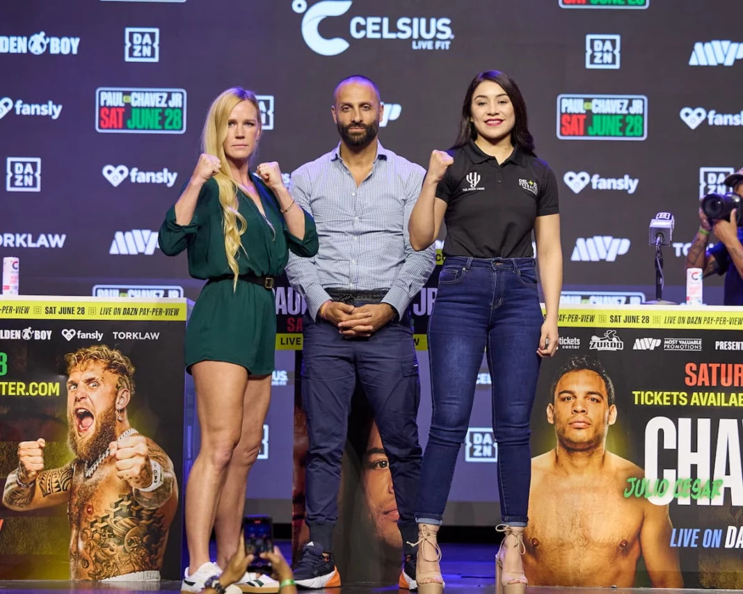 holly-holm-vs-yolanda-vega-ochoa-press-conference-pose-1068x854.jpg_ͼ.jpg