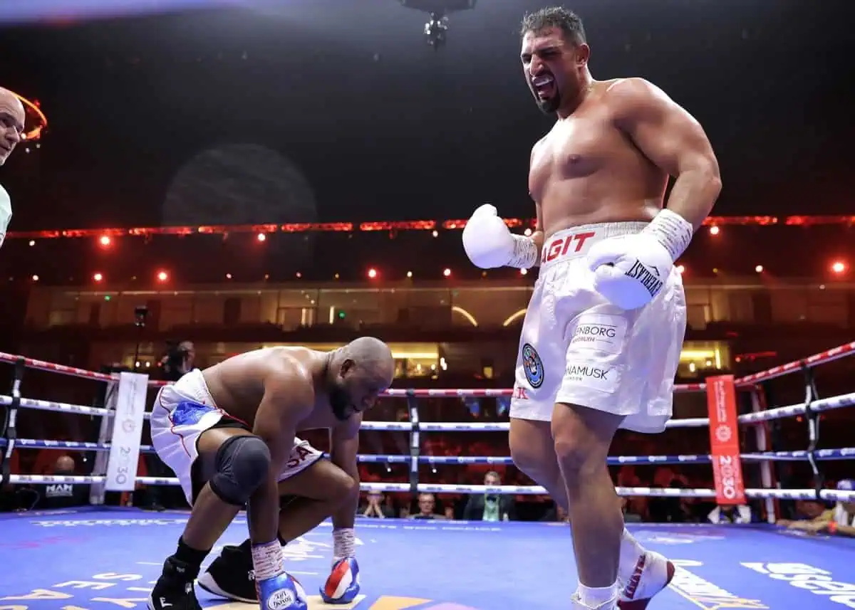 Frank-Sanchez-vs-Agit-Kabayel_ͼ.jpg