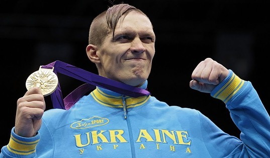 usyk_medal_ͼ.jpg