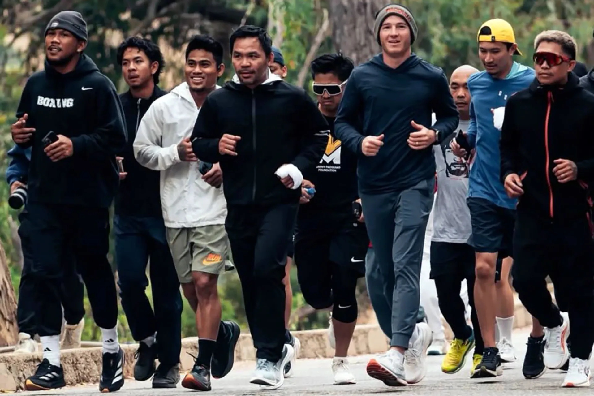 MannyPacquiaoTeamRun_ͼ.jpg