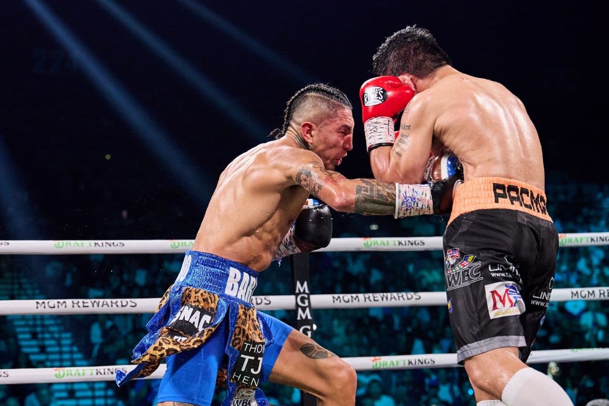 pacquiao_barrios_15_7f00c83865.jpg