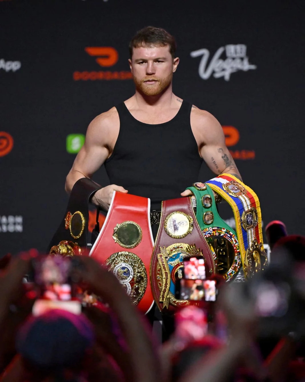 canelo-alvarez-press-conference-belts-1068x1335.jpg_ͼ.jpg