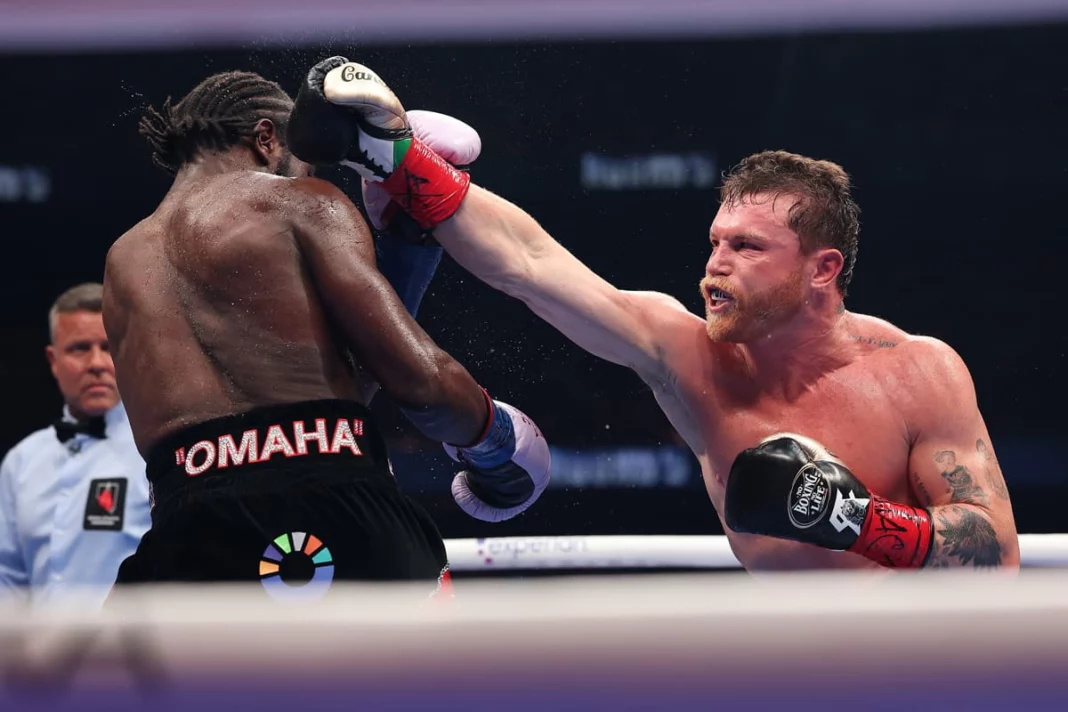 canelo-alvarez-vs-terence-crawford-punch-1068x712.jpg_ͼ.jpg