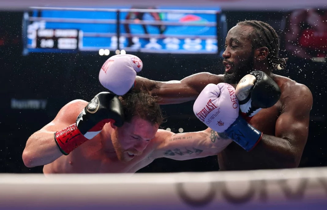 terence-crawford-vs-canelo-alvarez-punches-1068x685.jpg_ͼ.jpg