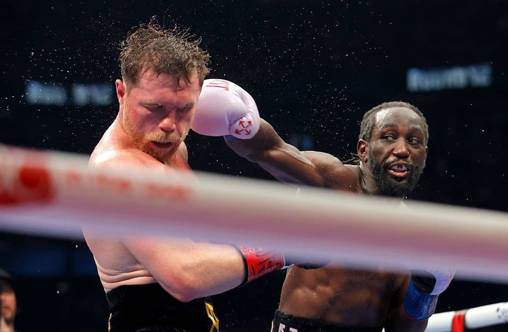crawford_canelo_3698b19e00 (1).jpg