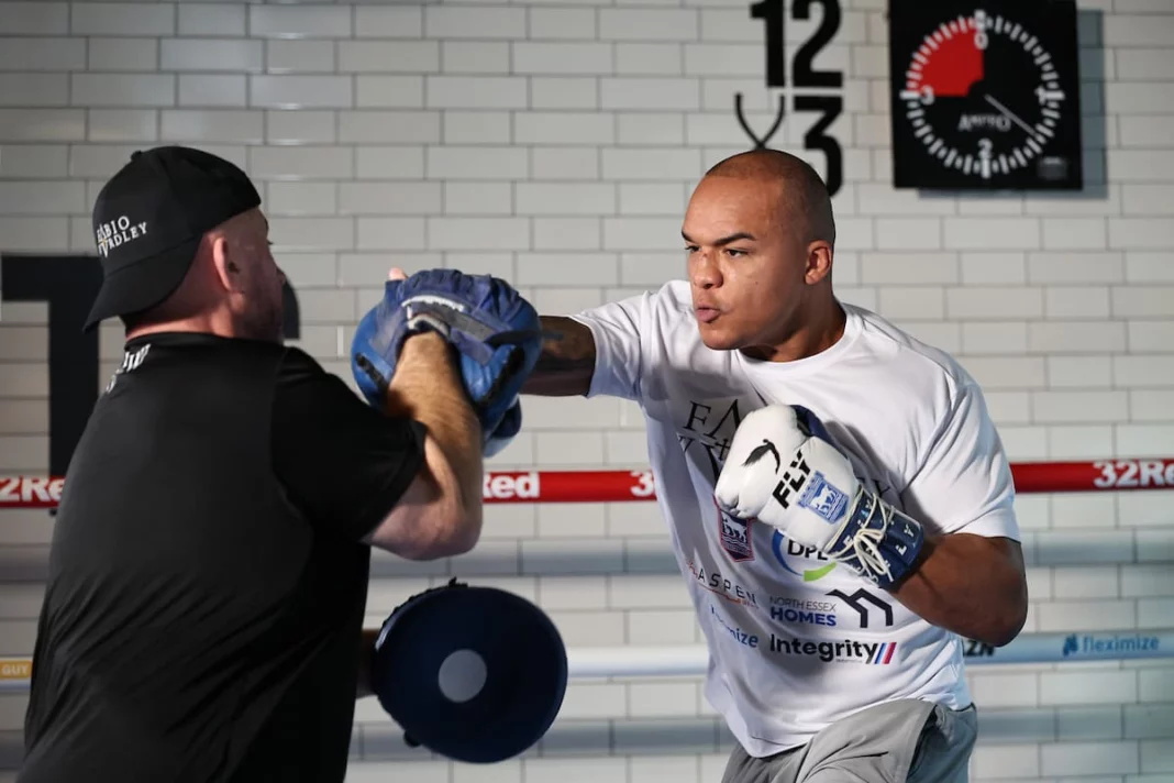 fabio-wardley-media-workout-mitt-work-1068x712.jpg_ͼ.jpg