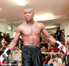 mayweatherprepares4marquez_hutty_6_240x230_20090901.jpg