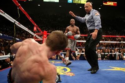Ricky-Hatton-Mayweather%20boxnews%202.jpg