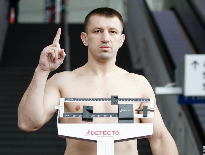 adamek_estrada003.jpg
