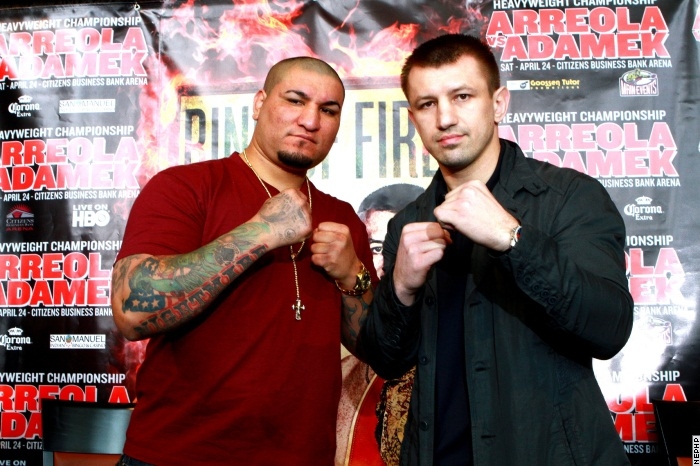 Arreola_-_Adamek_1-_Photo_Credit_to_Jan_Sanders.jpg