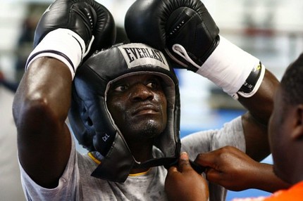 joshua_clottey_feb_24_chris_farina_top_rank_6.jpg