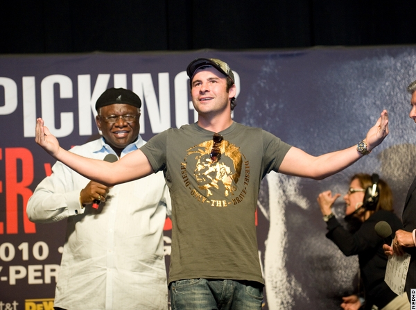 cozzone_mayweatherVSmosley_weighin0137.jpg
