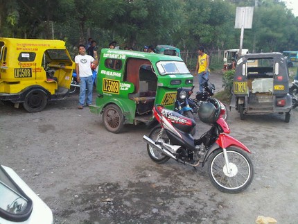 bikes_and_trikes_in_Gensan.jpg